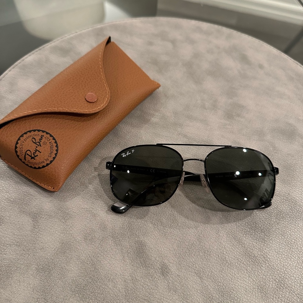 Ray-Ban Black Aviator Sunglasses
